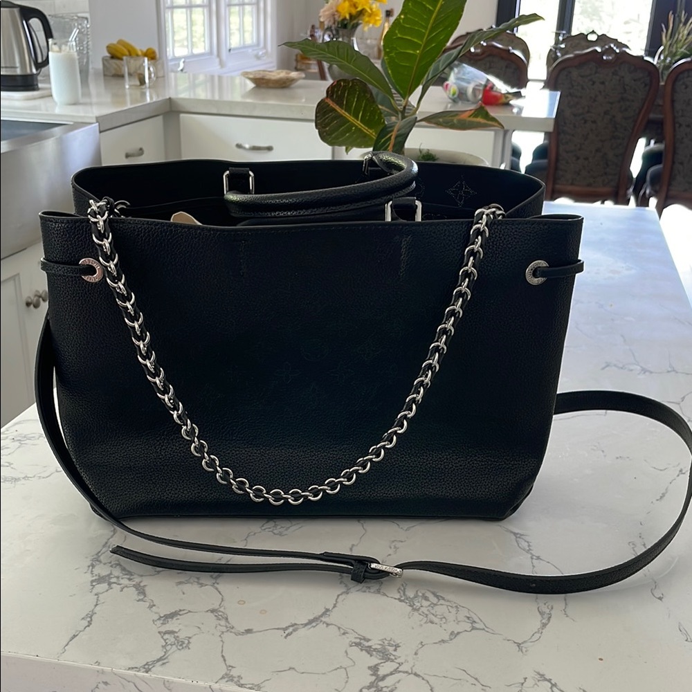 Black Textured Shoulder Bag with Chain Strap. New !!!with Dustbag designer look